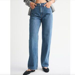 ABERCROMBIE High Rise Loose Jean 26